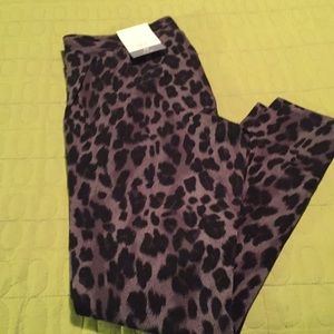 Cheetah print leggings